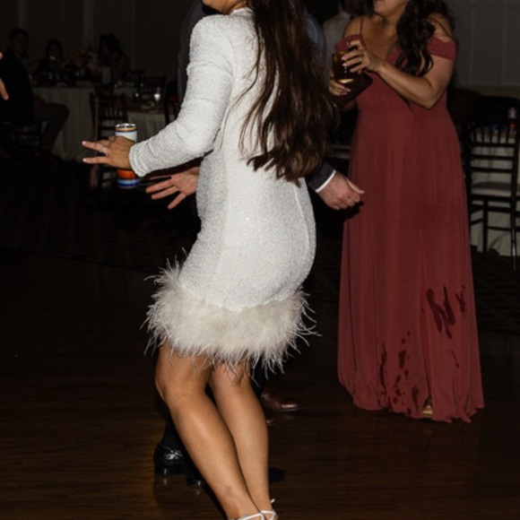 Club L London White Feather PERFECT reception dress size: medium - Picture 5 of 6